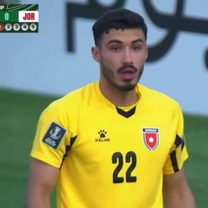 开云登录入口地址-提前开香槟！约旦门将扑了下日本罚点挥拳庆祝，结果皮球弹进球网