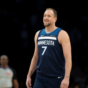 开云电子-下赛季还能再见！38岁英格尔斯10中6&amp;三分6中3砍赛季新高15+6+10