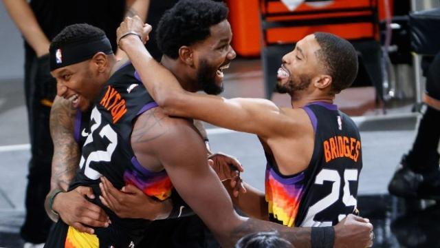 deandre-ayton-valley-oop-cele-1280x720.jpg