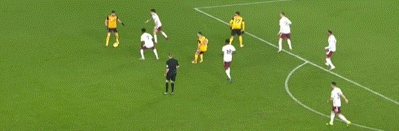 1612297646880031104.gif 5936.gif